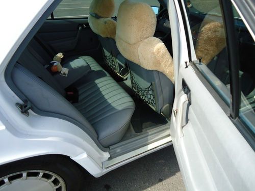 Mercedes Benz 190E, image 9