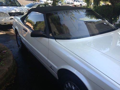 1993 Cadillac Allante Convertible 2-Door 4.6L, image 3