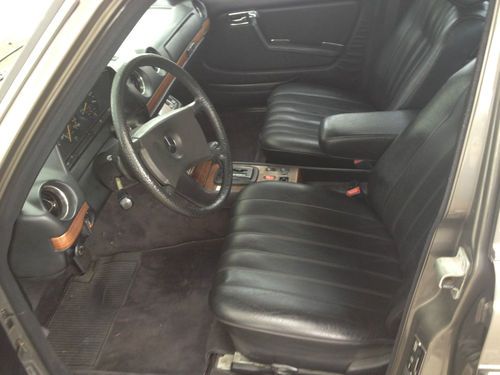 1983 MERCEDES 300 D TURBO DIESEL, image 18