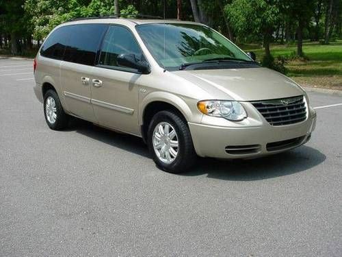 2006 chrysler town and country