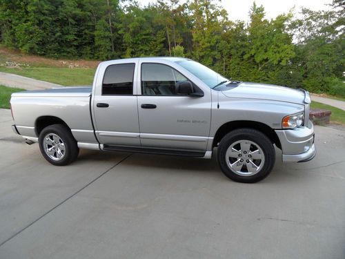 2005 dodge ram hemi 4x4 thunder road sport, 4 door, leather, clean. loaded