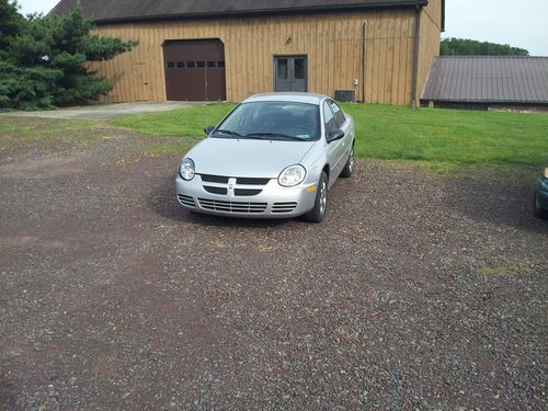 2004 dodge neon sxt sedan 4-door 2.0l clean