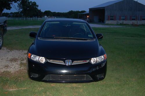 Exceptional 2008 honda civic si coupe 2-door 2.0l 6 spd. and navigation