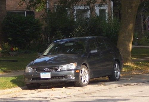 2004 lexus is300 sportcross 4-door