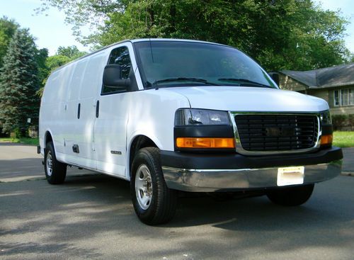 2004 GMC Savana express 3500 1-ton extended cargo great condition NO RESERVE!!!!, image 3