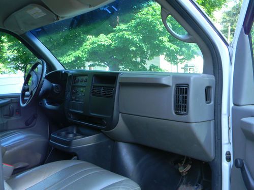 2004 GMC Savana express 3500 1-ton extended cargo great condition NO RESERVE!!!!, image 10