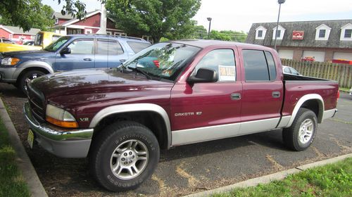 2001 dodge  dakota  slt guad cab  pick up  truck  awd