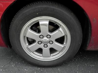 Standard Hybrid-electric 1.5L CD 6 Speakers AM/FM CD w/6 Speakers AM/FM radio, image 12