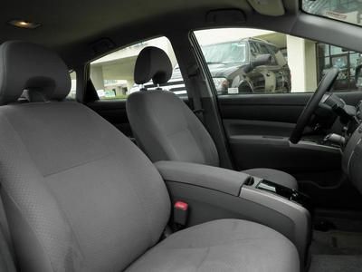 Standard Hybrid-electric 1.5L CD 6 Speakers AM/FM CD w/6 Speakers AM/FM radio, image 20