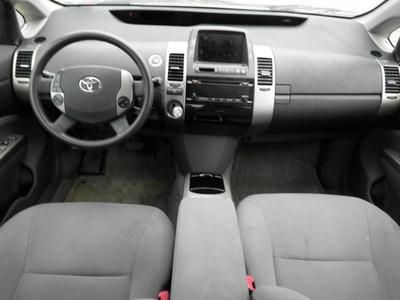 Standard Hybrid-electric 1.5L CD 6 Speakers AM/FM CD w/6 Speakers AM/FM radio, image 21