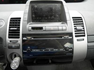 Standard Hybrid-electric 1.5L CD 6 Speakers AM/FM CD w/6 Speakers AM/FM radio, image 30