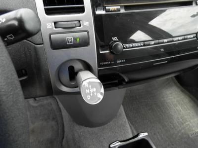 Standard Hybrid-electric 1.5L CD 6 Speakers AM/FM CD w/6 Speakers AM/FM radio, image 31