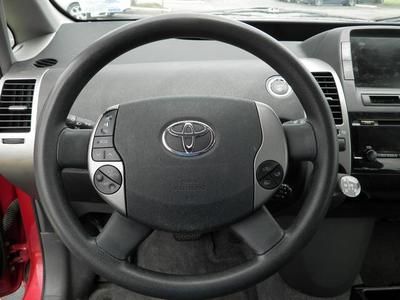 Standard Hybrid-electric 1.5L CD 6 Speakers AM/FM CD w/6 Speakers AM/FM radio, image 33