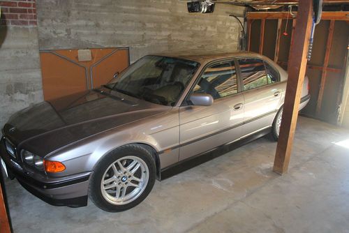 2000 bmw 740il base sedan 4-door 4.4l