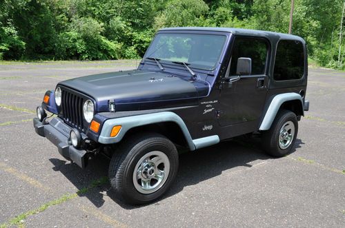 Jeep wrangler sport edition 2-door 4.0l no reserve 5 speed manual hard top mint