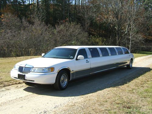 Lincoln Limousine, White Ultra, 180