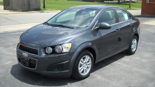 2013 chevrolet sonic lt sedan 4-door 1.4l make offer