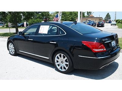 2012 hyundai equus, only 12,xxx miles. located in st. louis mo 63141