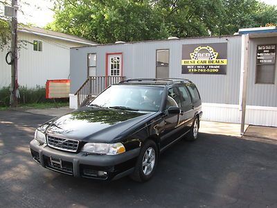 Volvo v70 t5 / xc70 /stationwagon / automatic/ turbo / awd/clean car /runs great