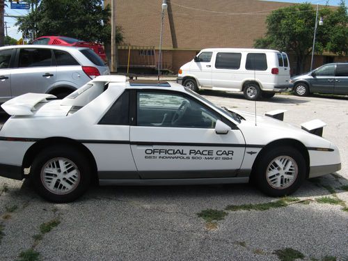 Pontiac fiero pace car very clean low miles rust free!