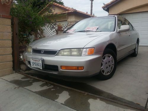 1996 honda accord 25th anniversary edition sedan 4-door 2.2l