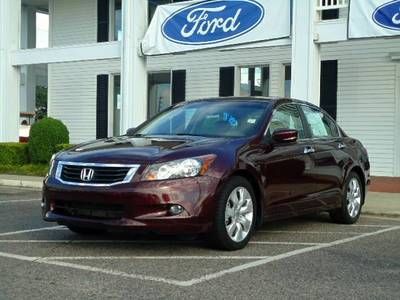We finance ex-l tan leather heated seats moonroof bluetooth clean one owner