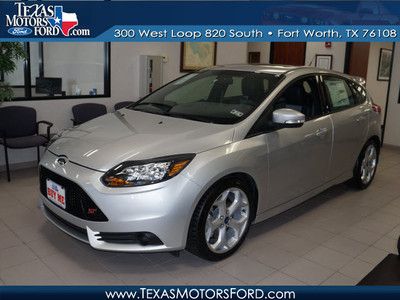 Brand new 2013 ford focus st that is discounted and ready for a new home today!!