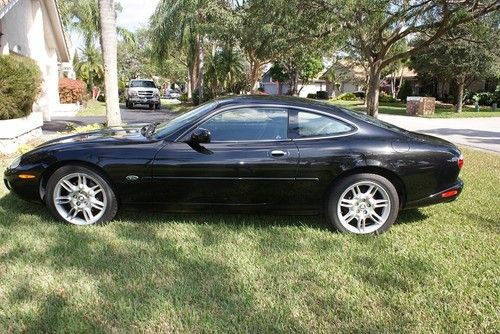 2001 jaguar xk8 black / black low miles!