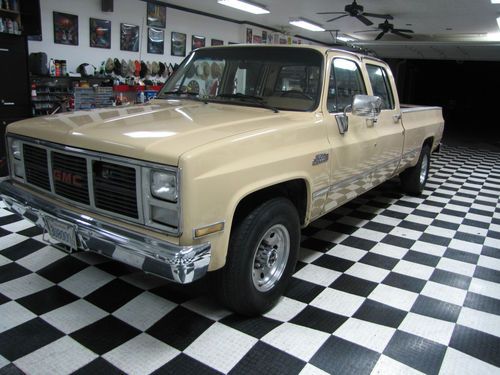 Excellent condition,1988 gmc sierra 3500 4 door