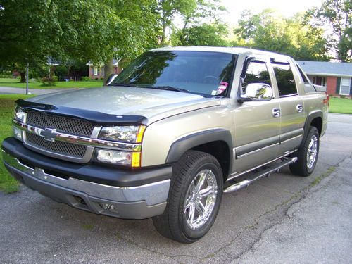 2003 chevrolet avalanche z71 4wd with 77,500 miles. clean above average.
