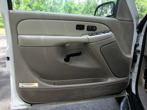 no reserve 2001 Chevrolet Suburban 1500 LT Sport Utility 4-Door 5.3L no reserve, image 9