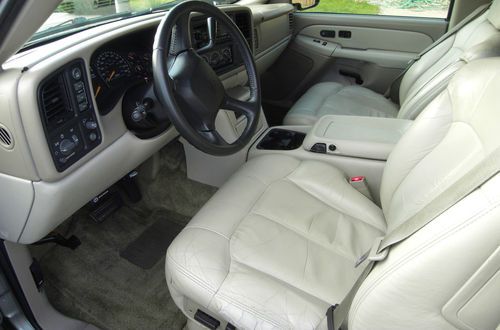 2002 Chevrolet Suburban 1500 LT 4WD 4-Door 5.3L, US $4,995.00, image 2
