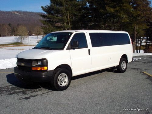 2008 chevrolet express 3500 ls extended passenger van 3-door 6.0l