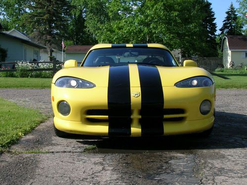 1995 dodge viper base convertible 2-door 8.0l