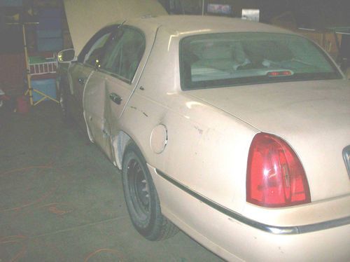 1998 - Lincoln Town Car - Cartier Edition - Sedan - Hero Car, image 3