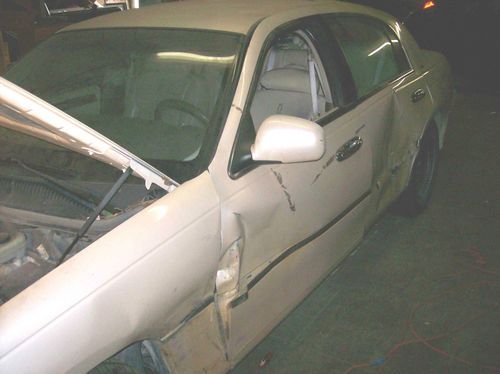 1998 - Lincoln Town Car - Cartier Edition - Sedan - Hero Car, image 9