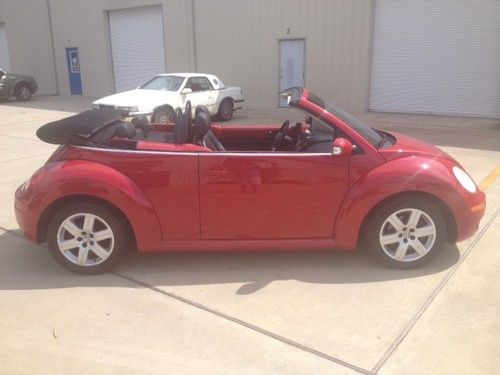 2007 volkswagen beetle 2.5 convertible 2-door 2.5l-leather-loaded