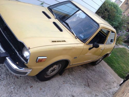 1976 honda civic cvcc 4 speed running. perfect interior some surface rust