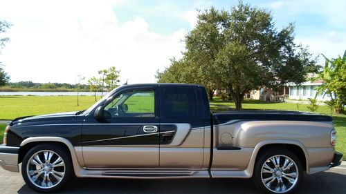 2004 Chevrolet Silverado 1500 LT Ext. Cab 4-Door Short Bed 2WD Southern Comfort, image 2