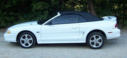 1996 ford mustang gt convertible - automatic - runs excellent