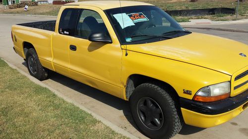 1999 dodge dakota base extended cab pickup 2-door 3.9l