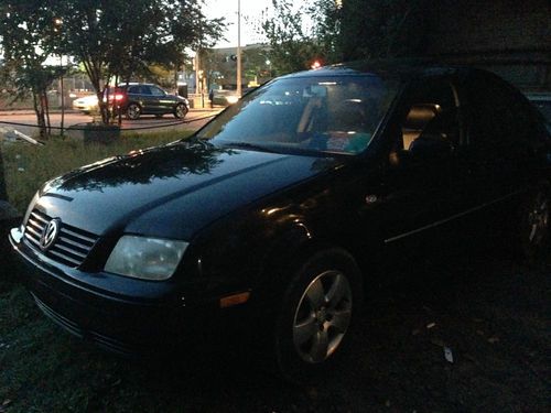 Volkswagen jetta 2004 gls black in very good condition and very clean body