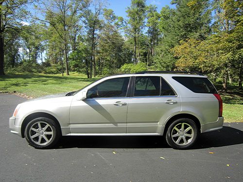 no reserve 2004 Cadillac SRX Base Sport Utility 4-Door 4.6L, image 3