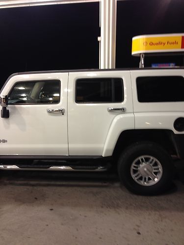 2006 h3 hummer, loaded, very nice, white, leather, sunroof, new tires, heated st