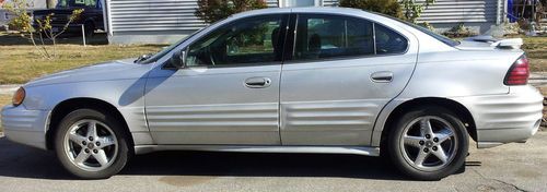 2002 silver pontiac grand am se1 sedan 4-door 2.2l