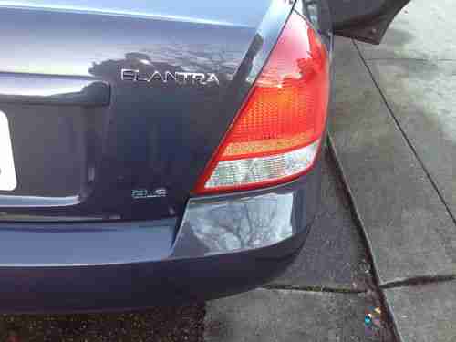 2003 Hyundai Elantra GLS Sedan 4-Door 2.0L, image 8