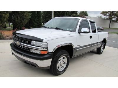 Ls 4x4 ! extended cab ! serviced !  ready to work !no reserve ! 01