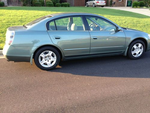 2002 Nissan Altima S Sedan 4-Door 2.5L-No Reserve, image 9