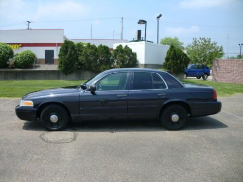 2003 ford crown victoria police interceptor sedan 4-door 4.6l