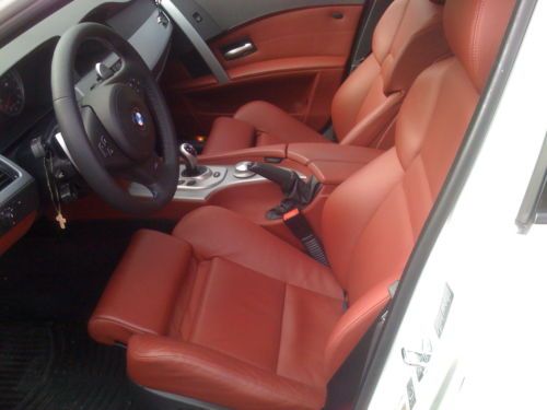 2006 m5 /alpine white/indy red interior/6800 miles
